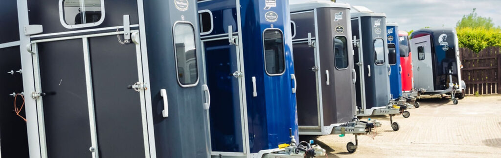 aluminum horse trailer